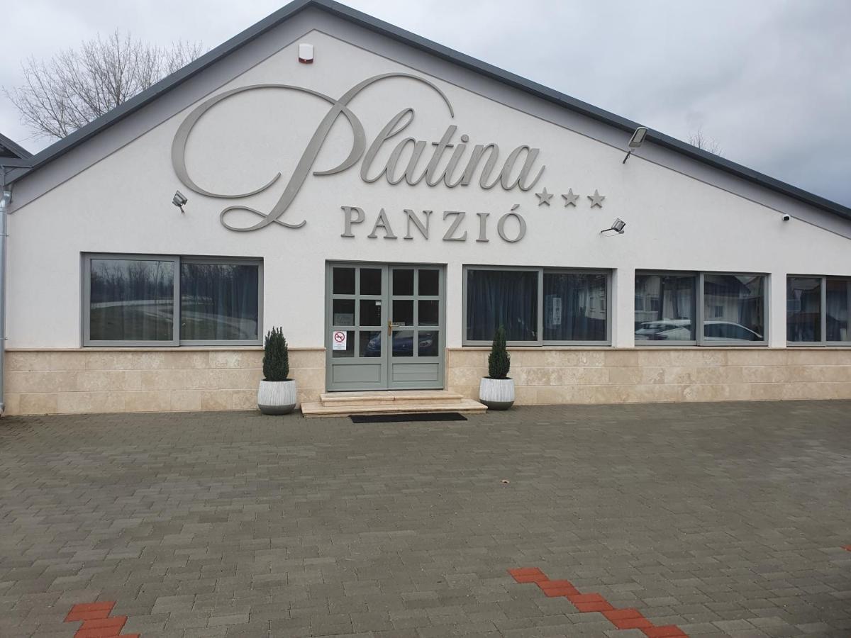 Bed and Breakfast Platina Panzio*** Újhartyán Zewnętrze zdjęcie