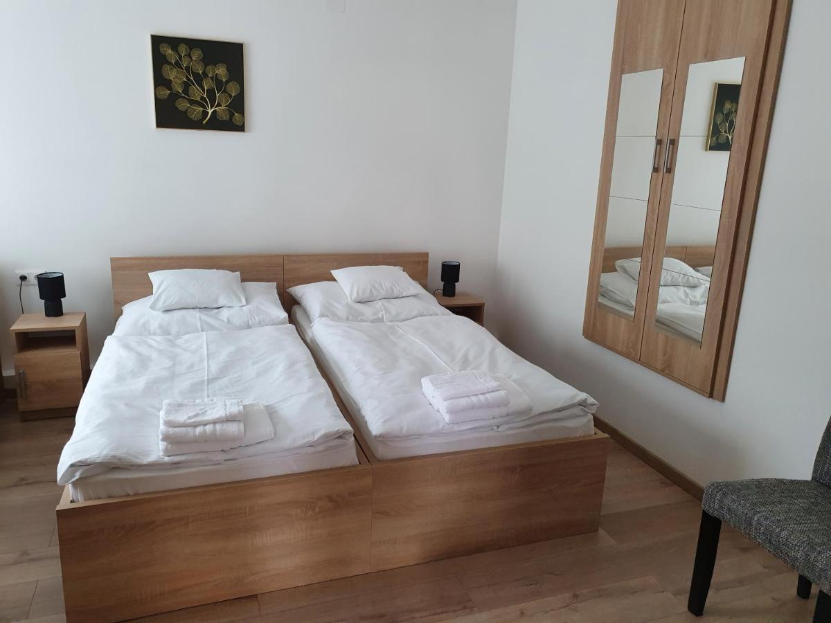 Bed and Breakfast Platina Panzio*** Újhartyán Zewnętrze zdjęcie