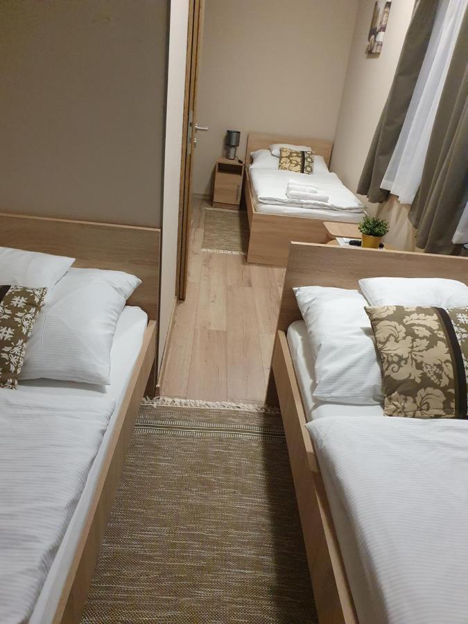 Bed and Breakfast Platina Panzio*** Újhartyán Zewnętrze zdjęcie
