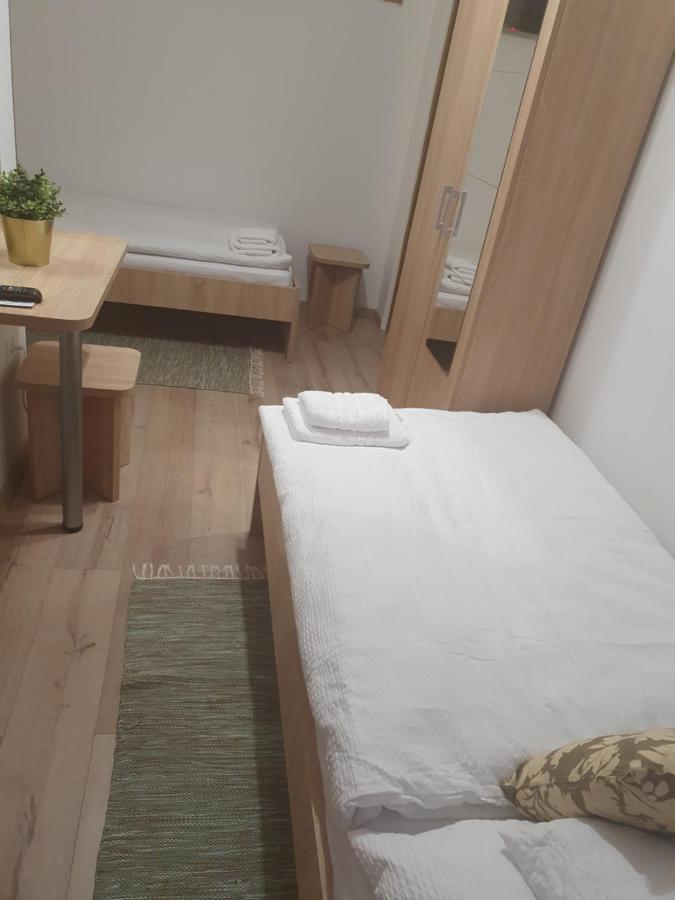 Bed and Breakfast Platina Panzio*** Újhartyán Zewnętrze zdjęcie