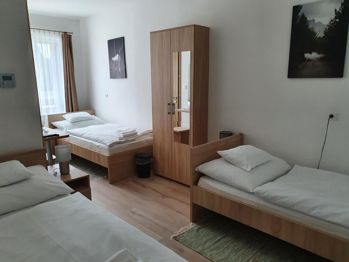 Bed and Breakfast Platina Panzio*** Újhartyán Zewnętrze zdjęcie